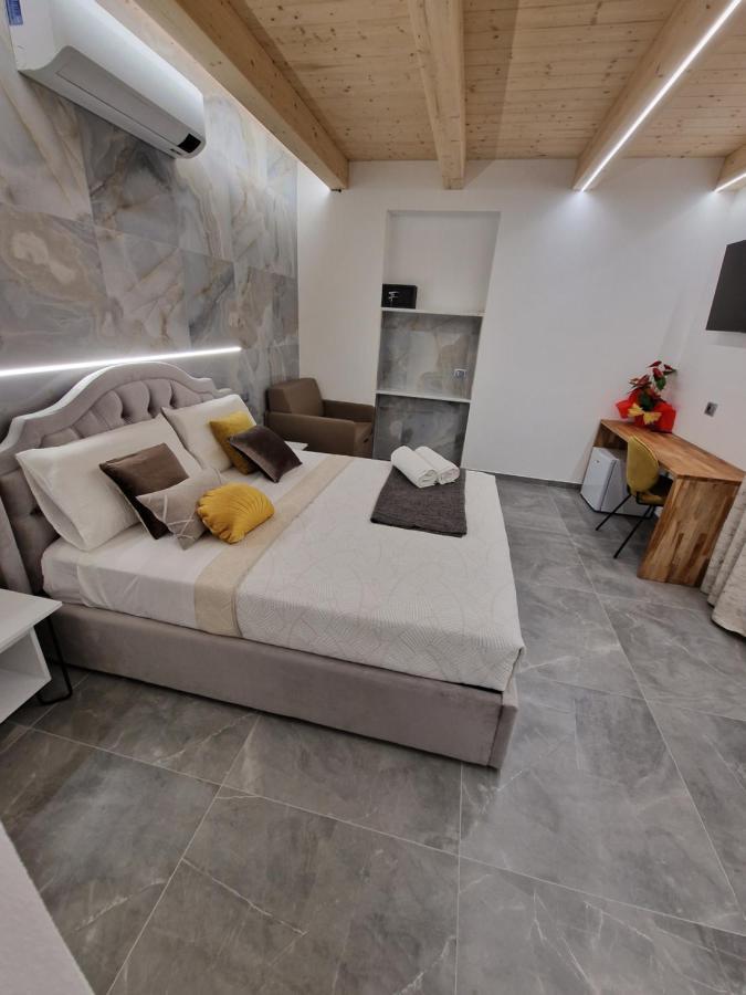 Marla Rooms La Spezia Bagian luar foto